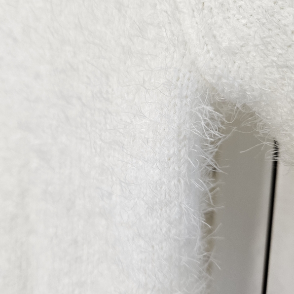 Women's White Long Sleeve Pullover Sweater - Picture 5 of 8